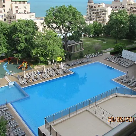 3- In Golden Line Апартаменти Золоті Піски