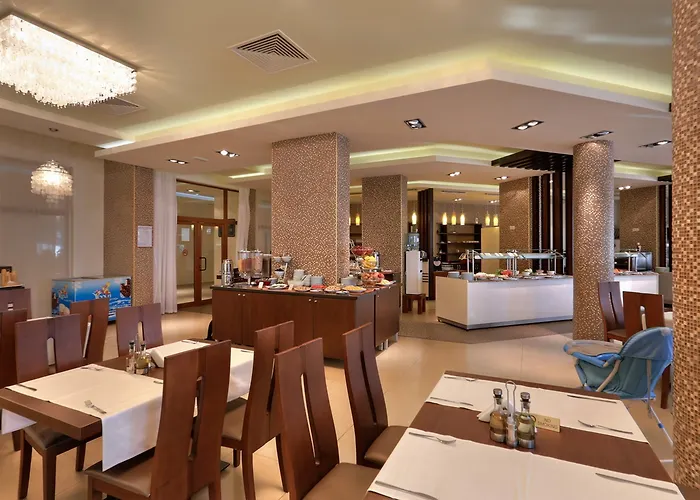 3- In Golden Line Apartament