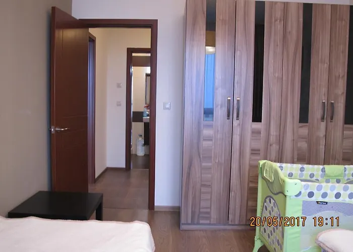 3- In Golden Line Nisipurile de Aur