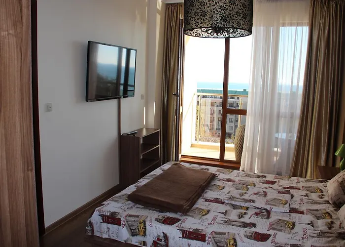 3- In Golden Line Apartament