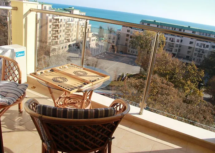 3- In Golden Line Золоті Піски