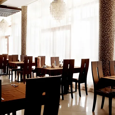 3- In Golden Line Apartament *