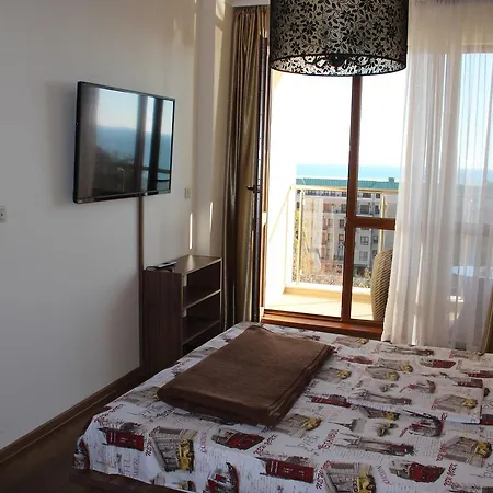 3- In Golden Line Apartament